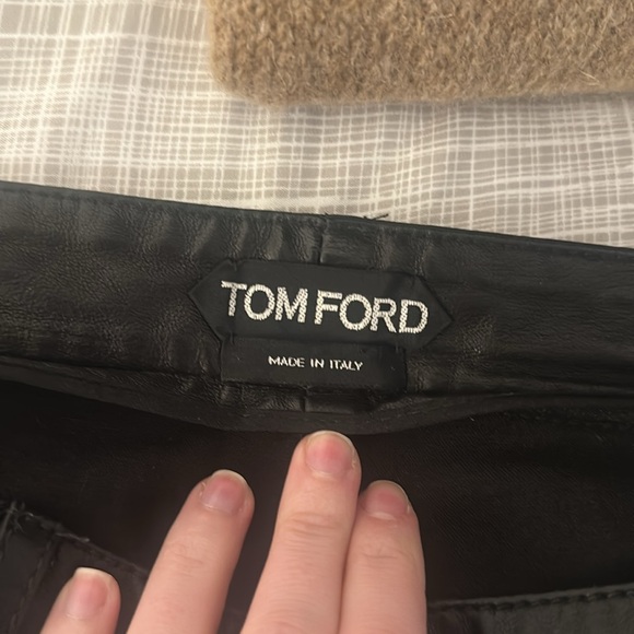 TOM FORD LEATHER PANTS 💘 - Picture 4 of 10